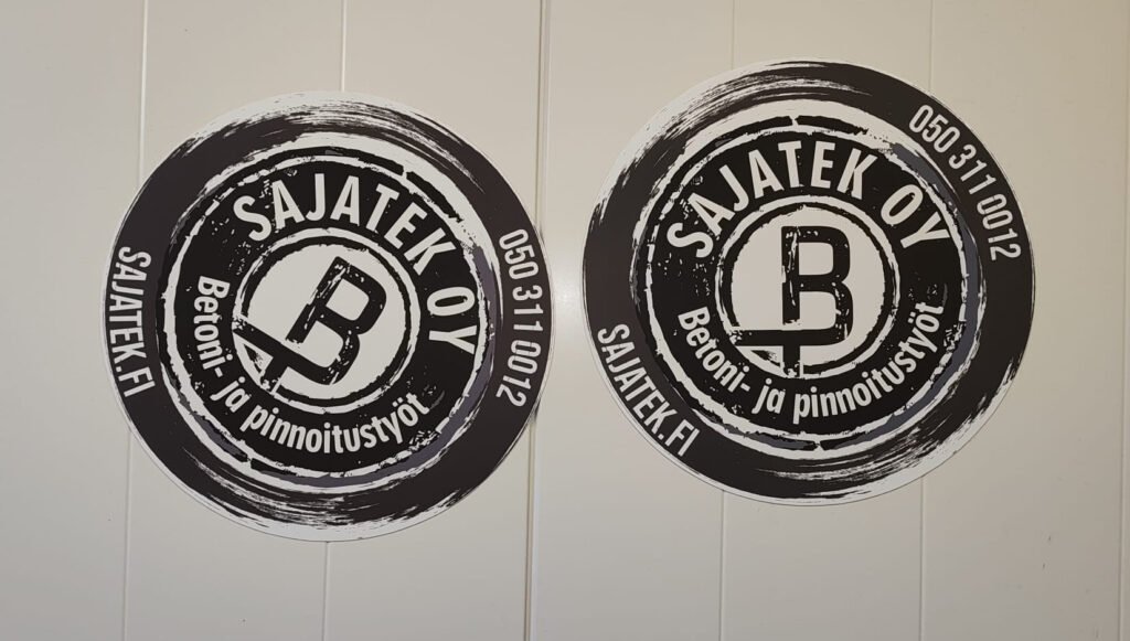 Yrityksen logotarrat Sajatek